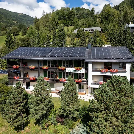 Gästehaus Schusser an der Therme, Frühstück, Doppelzimmer und Ferienwohnung-2
